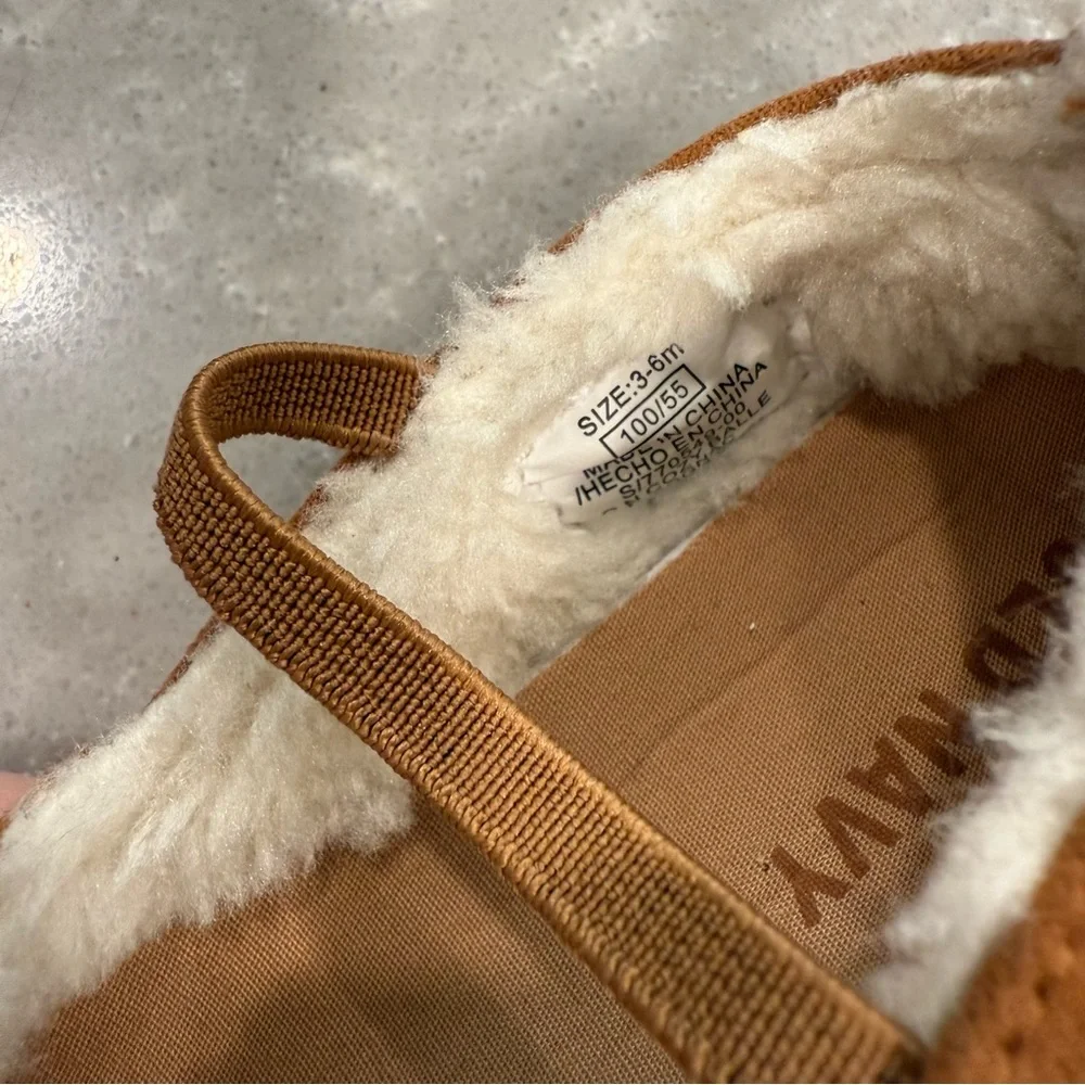 Old Navy Tan Faux Fur Lined Bow Slippers 3-6M EUC